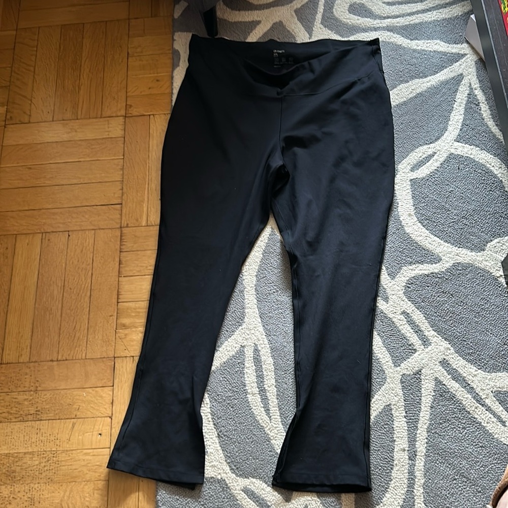 Split leg leggings